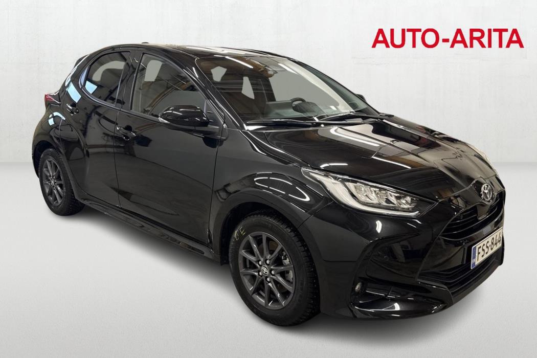 TOYOTA YARIS 2025