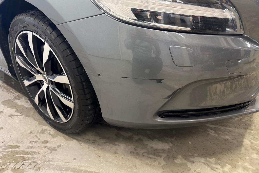VOLVO V40 2019