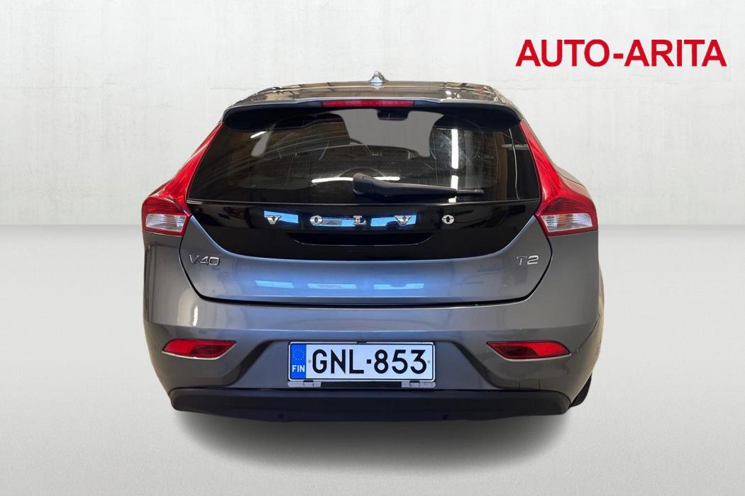 VOLVO V40 2019