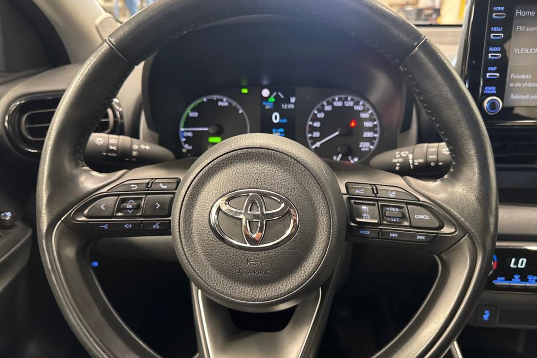 TOYOTA YARIS 2023
