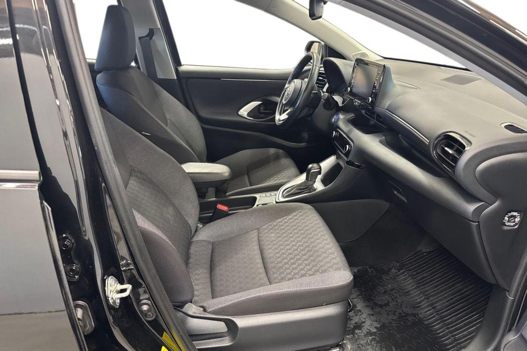 TOYOTA YARIS 2023