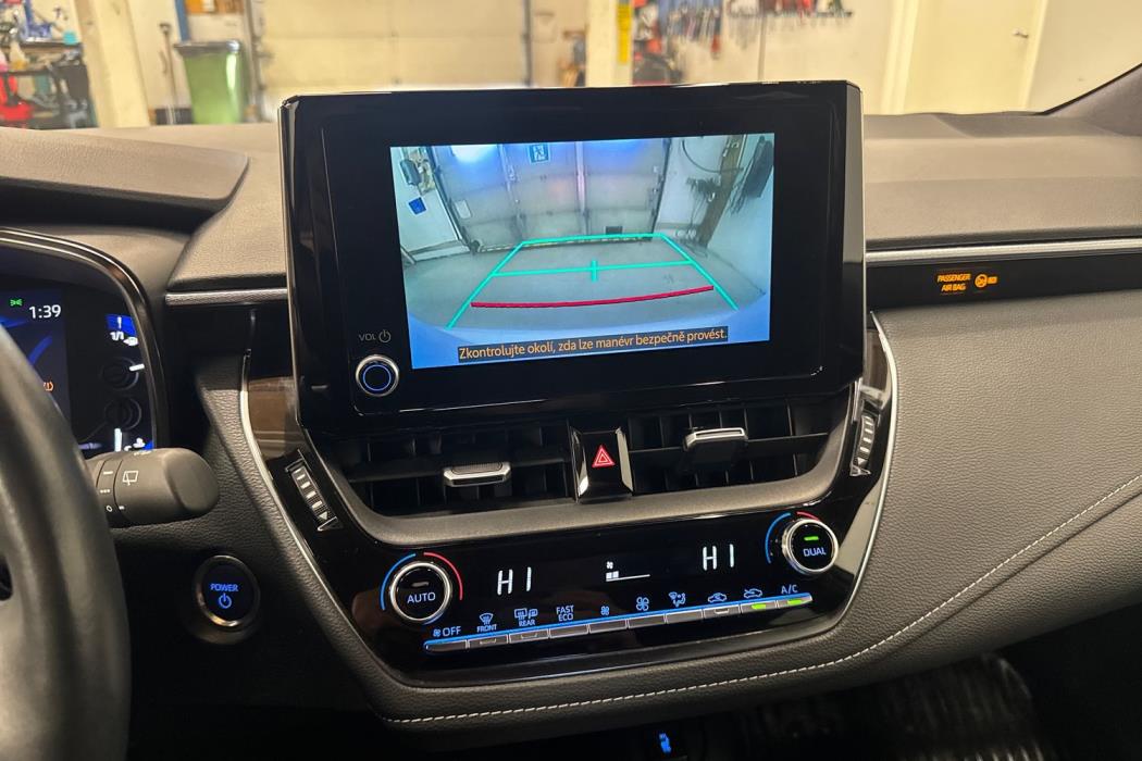 TOYOTA COROLLA 2023