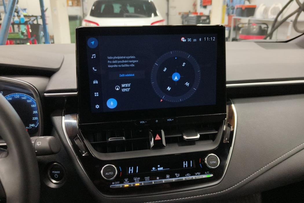 TOYOTA COROLLA 2025
