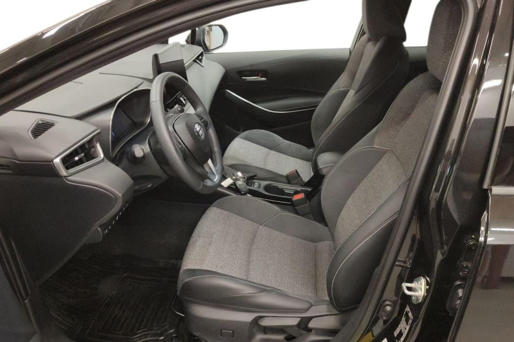 TOYOTA COROLLA 2025
