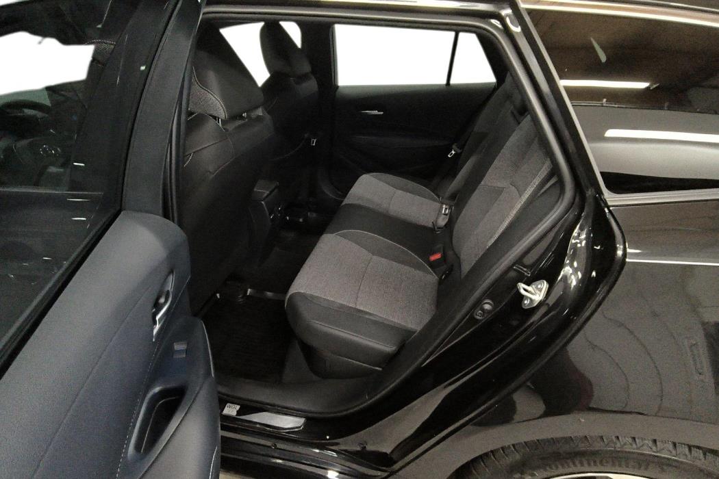 TOYOTA COROLLA 2025