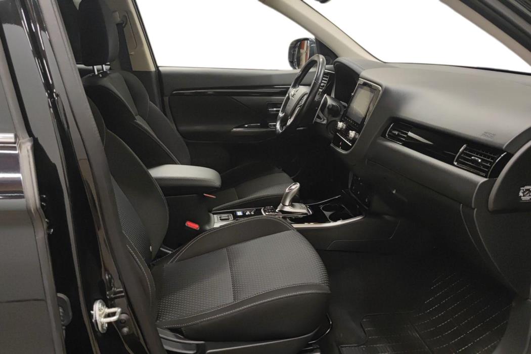 MITSUBISHI Outlander PHEV 2021