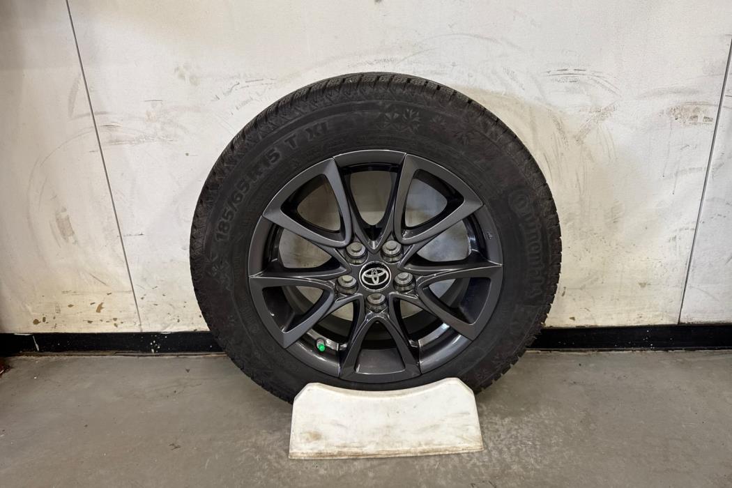 TOYOTA YARIS 2024