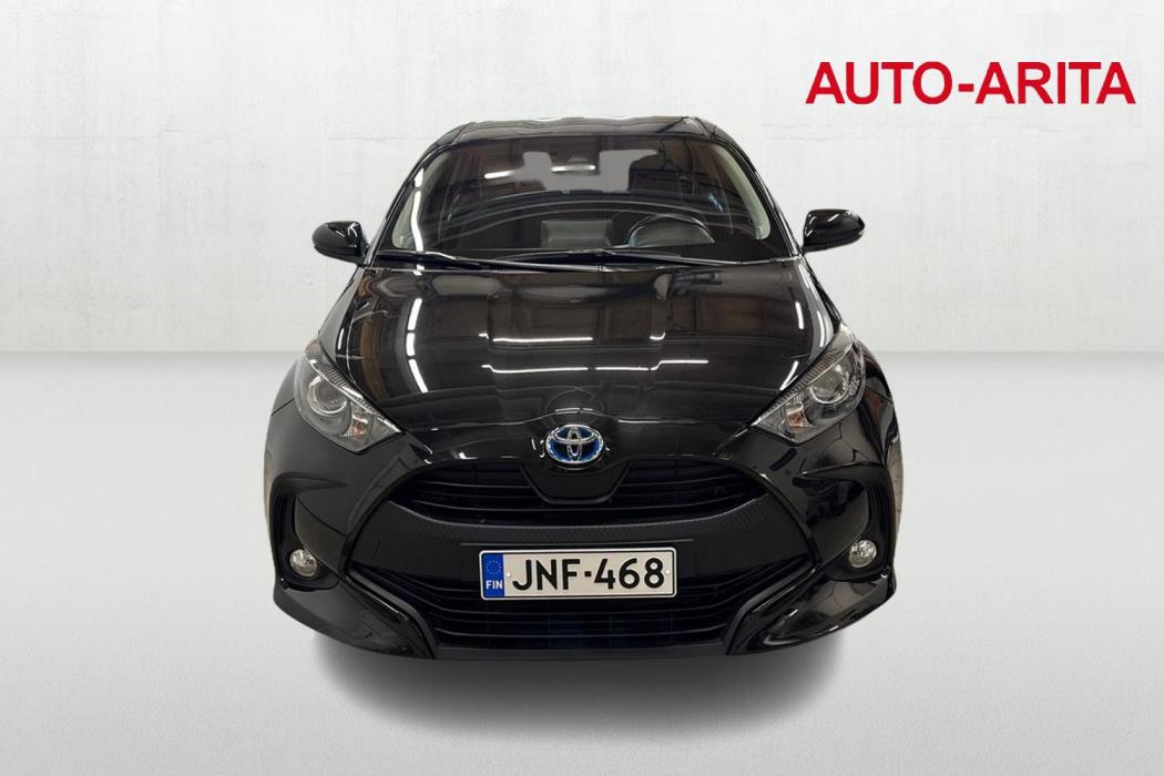 TOYOTA YARIS 2024