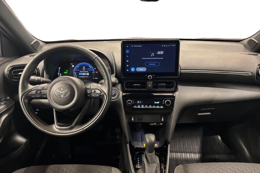 TOYOTA Yaris Cross 2024