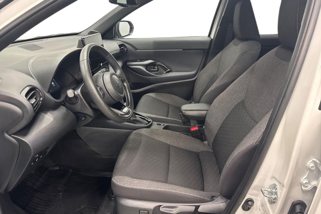 TOYOTA Yaris Cross 2024