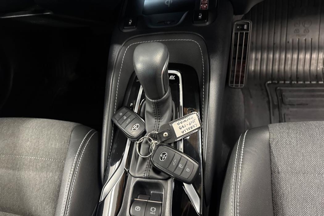 TOYOTA COROLLA 2024