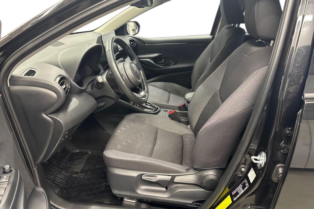 TOYOTA YARIS 2025