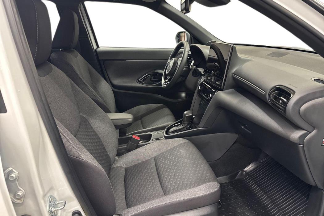 TOYOTA Yaris Cross 2025