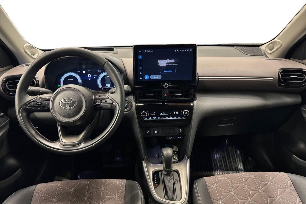TOYOTA Yaris Cross 2025