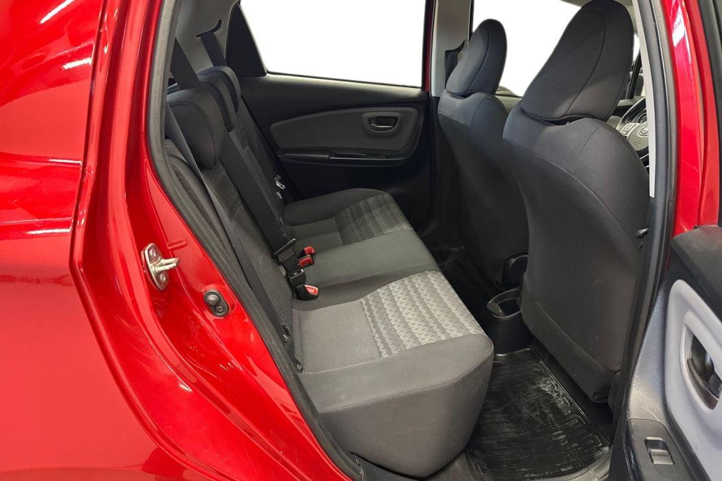 TOYOTA YARIS 2016