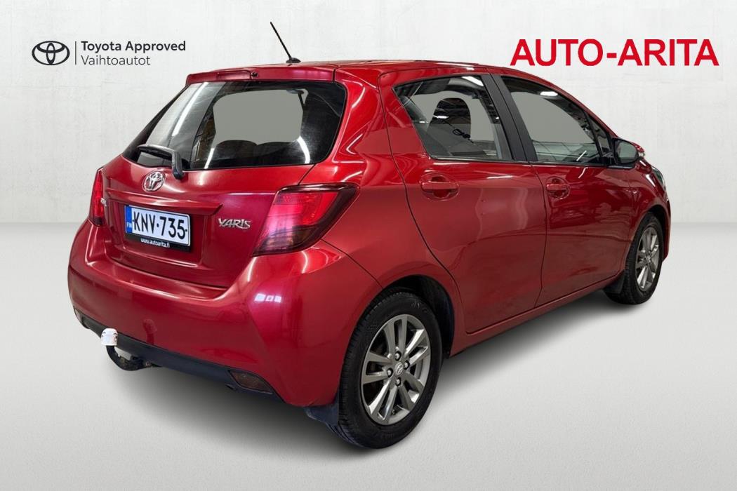 TOYOTA YARIS 2016