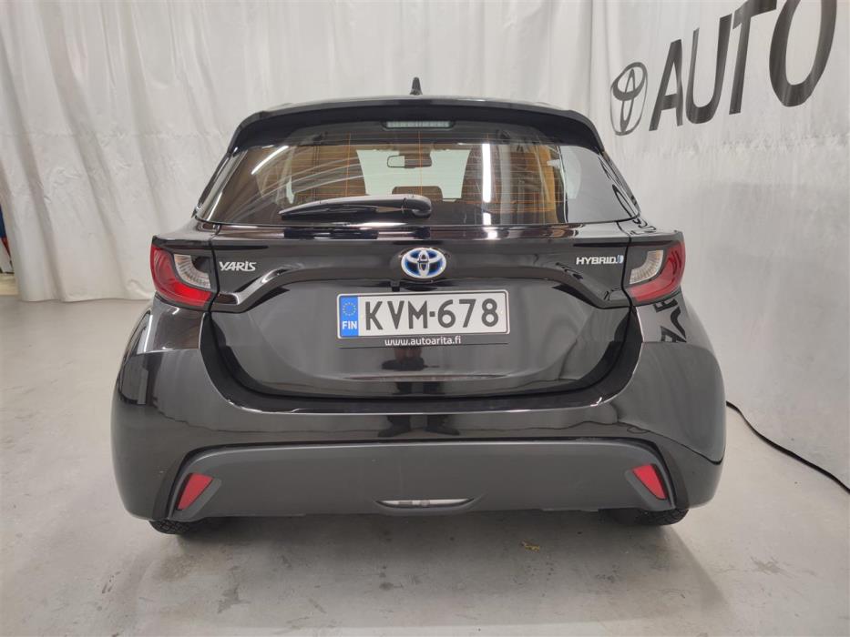 TOYOTA YARIS 2023