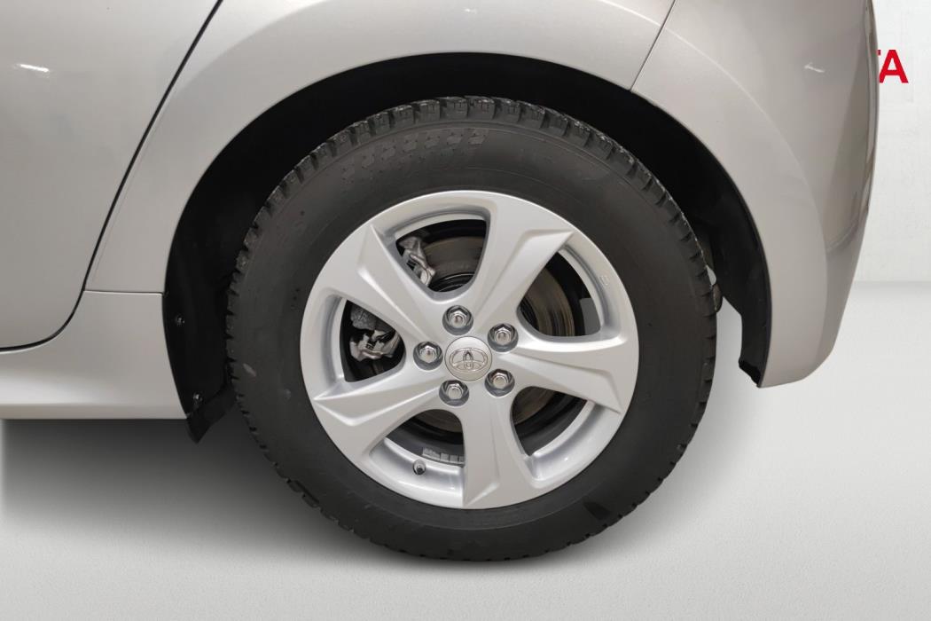TOYOTA YARIS 2023