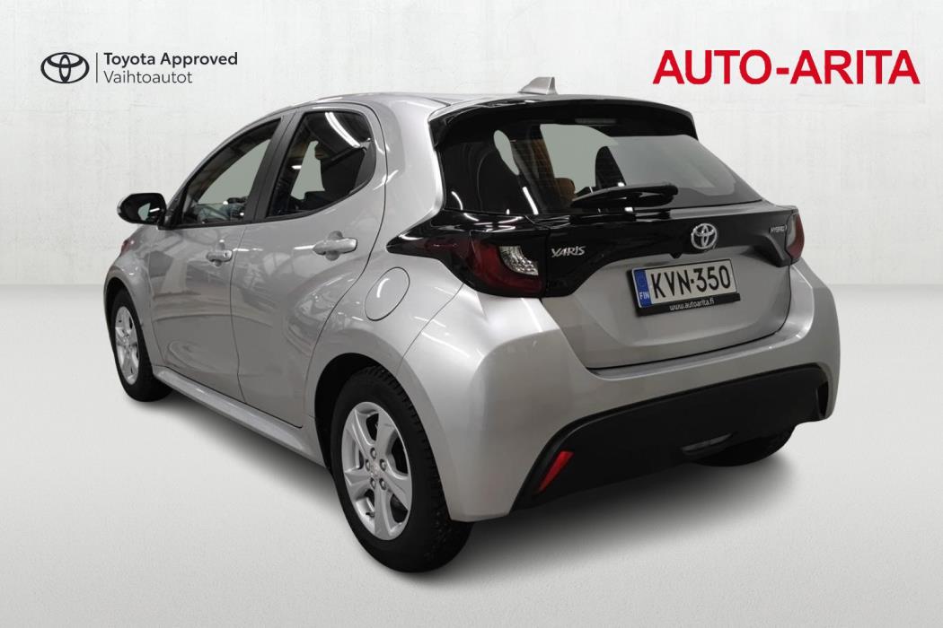 TOYOTA YARIS 2023