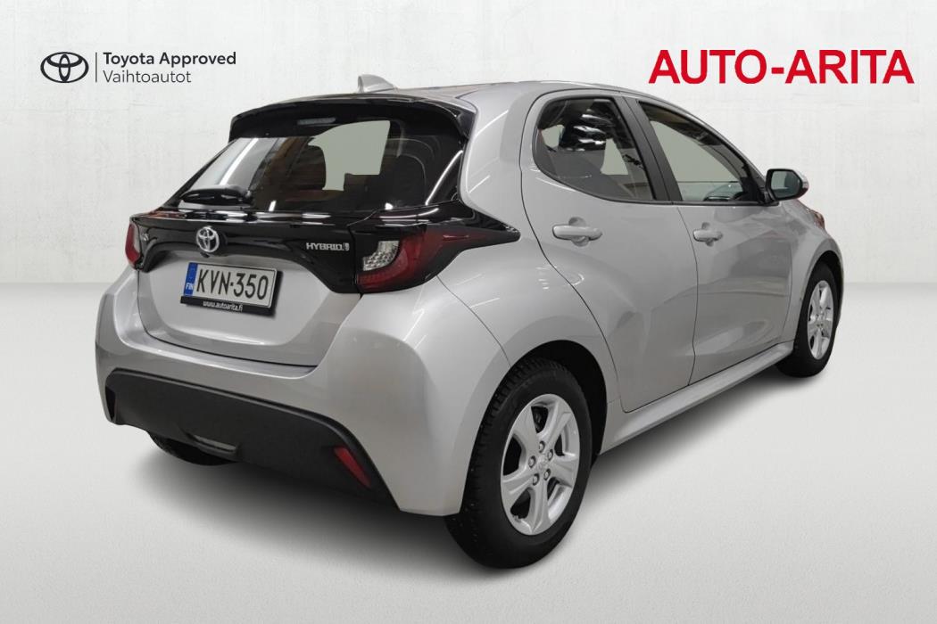 TOYOTA YARIS 2023
