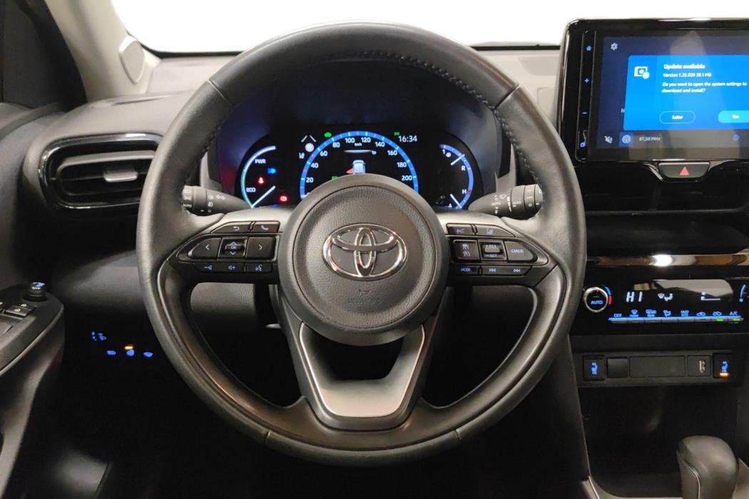 TOYOTA Yaris Cross 2023