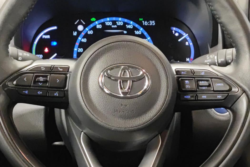 TOYOTA Yaris Cross 2023