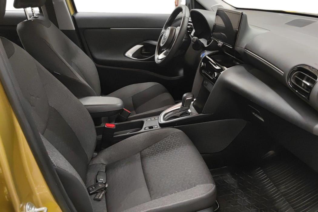 TOYOTA Yaris Cross 2023