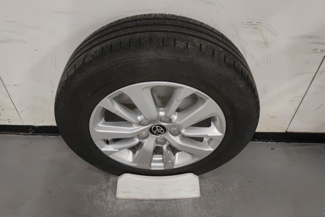 TOYOTA Yaris Cross 2023