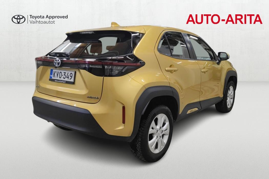 TOYOTA Yaris Cross 2023