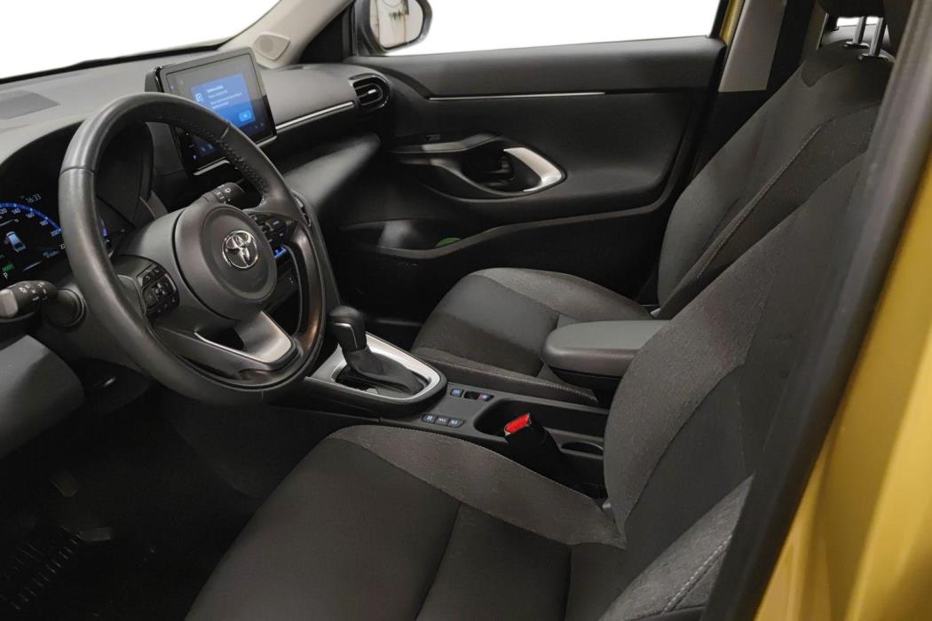 TOYOTA Yaris Cross 2023