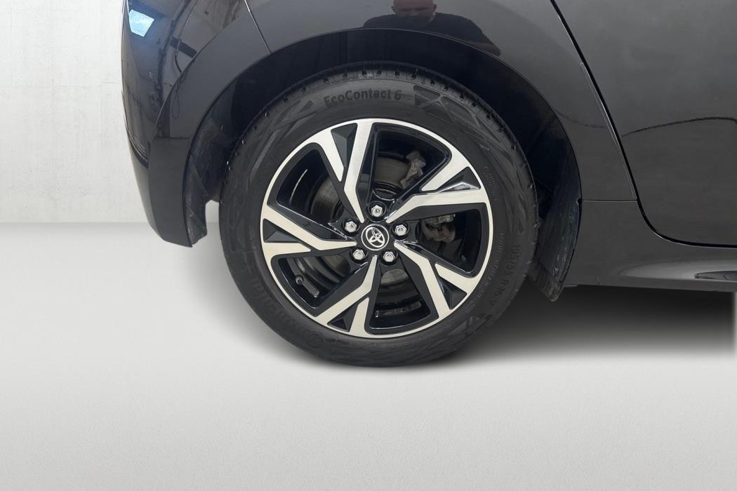 TOYOTA YARIS 2024