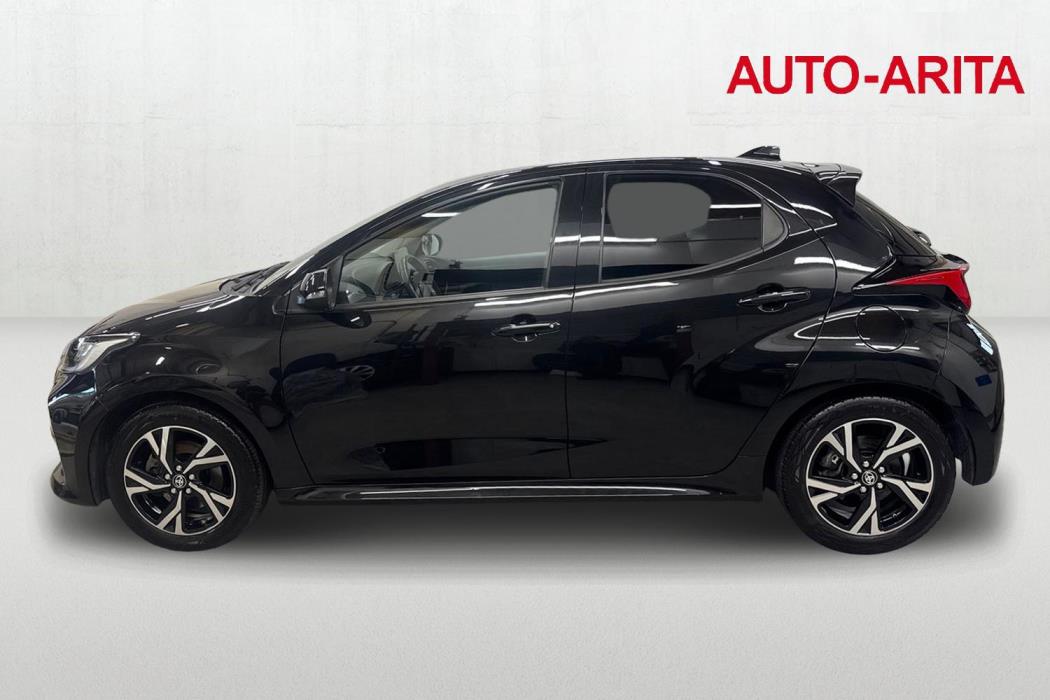 TOYOTA YARIS 2024