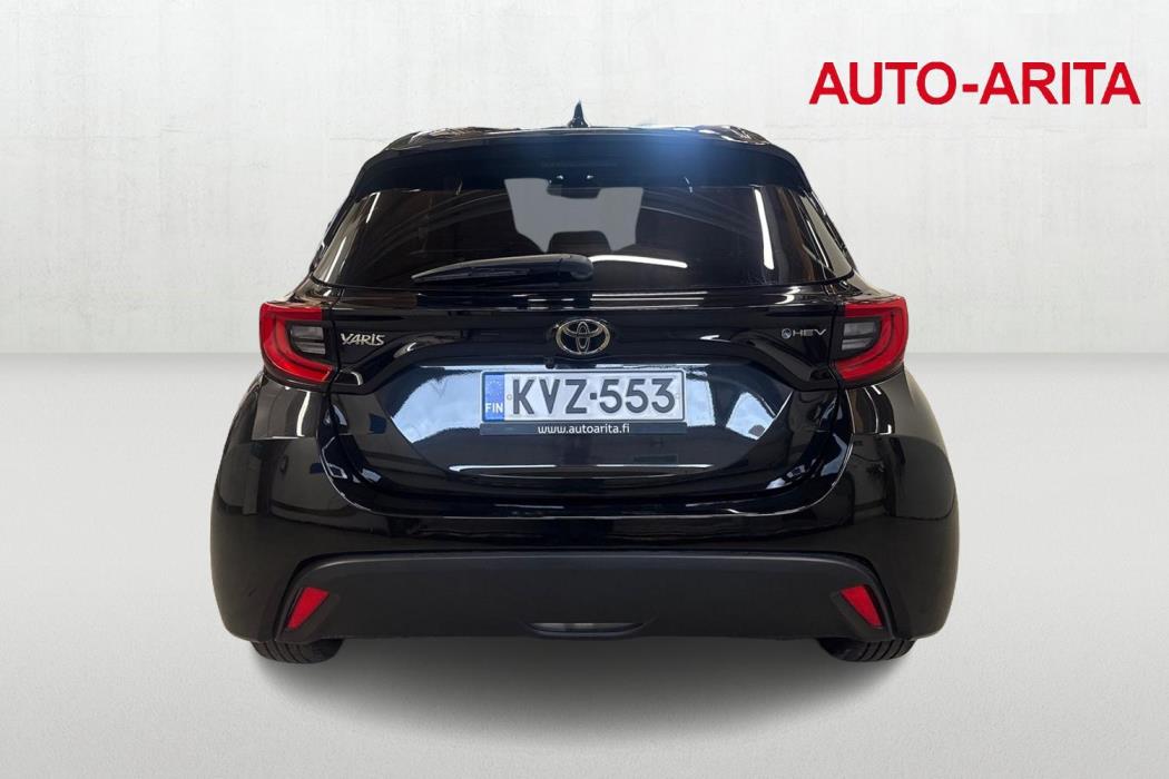 TOYOTA YARIS 2024