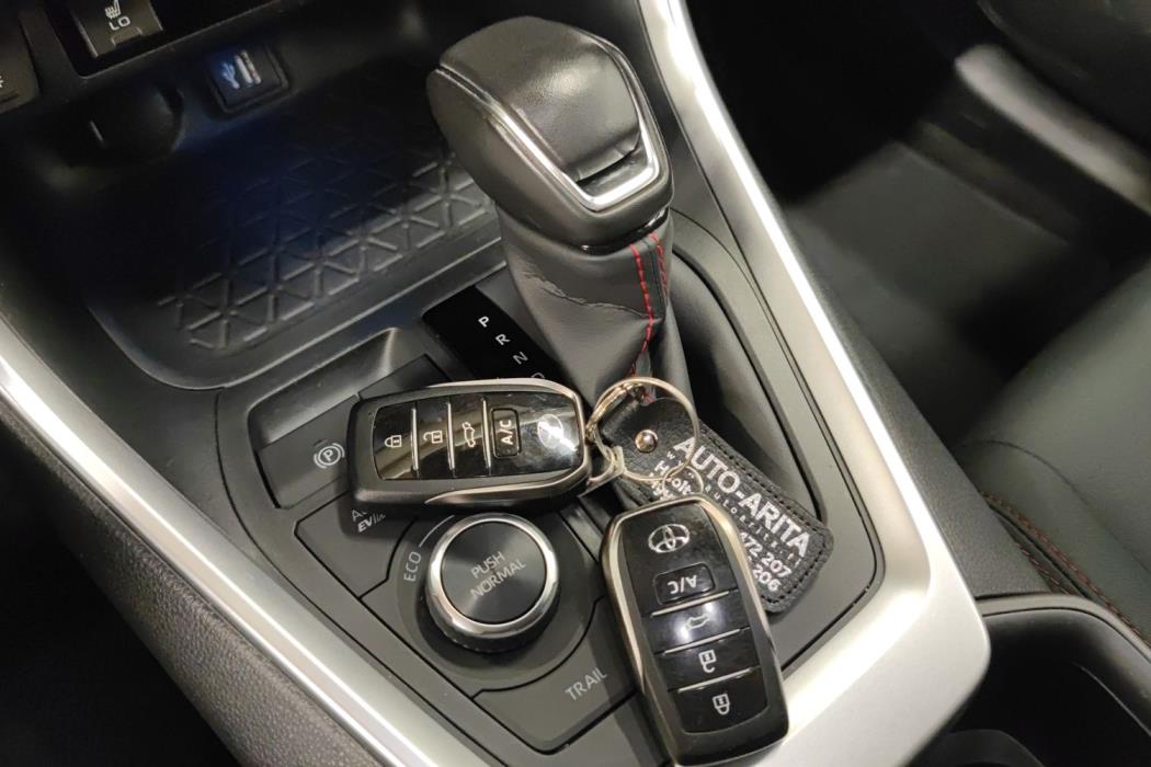 Toyota RAV4 Plug-in 2023