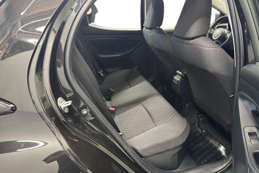 TOYOTA YARIS 2023
