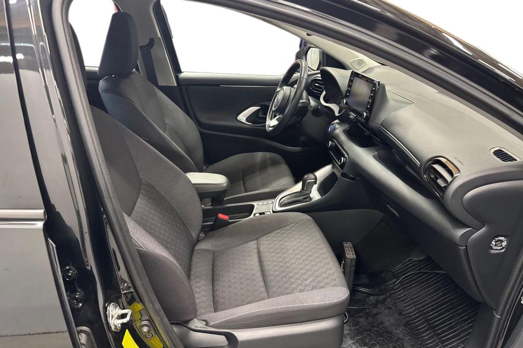TOYOTA YARIS 2023