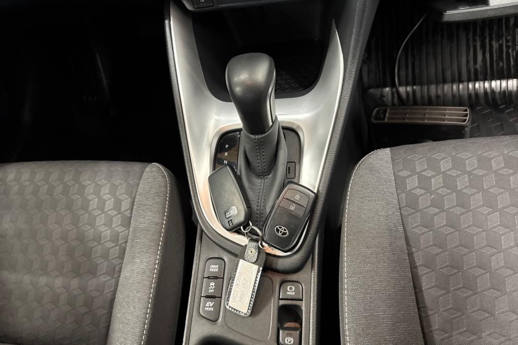 TOYOTA YARIS 2023