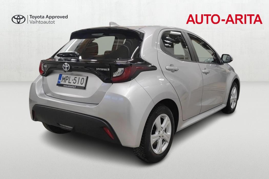 TOYOTA YARIS 2023