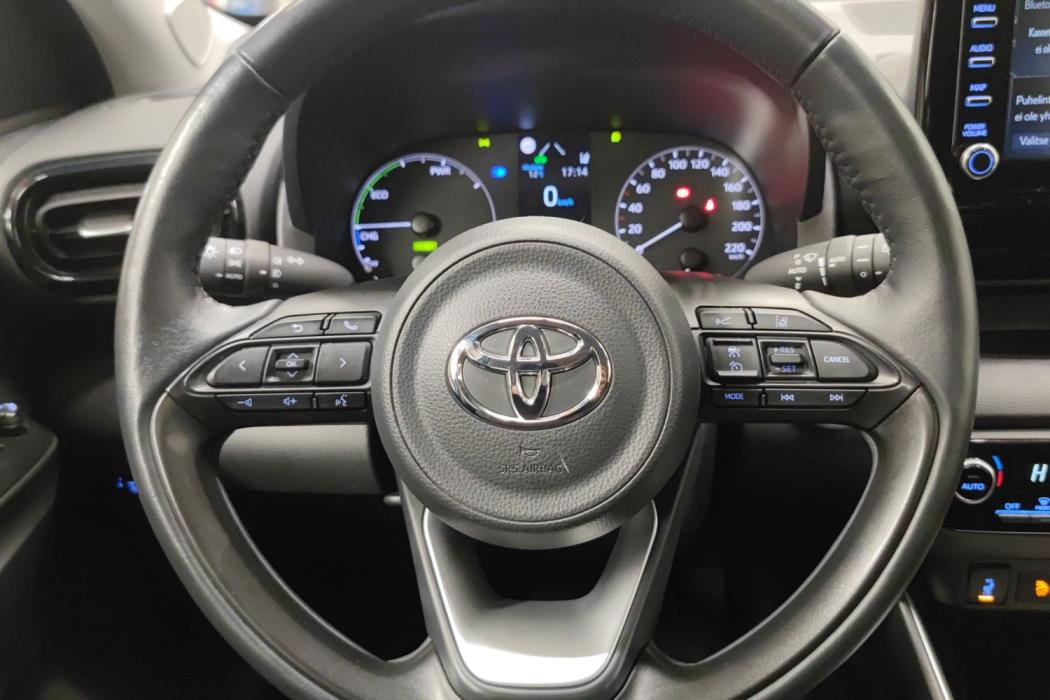 TOYOTA YARIS 2024