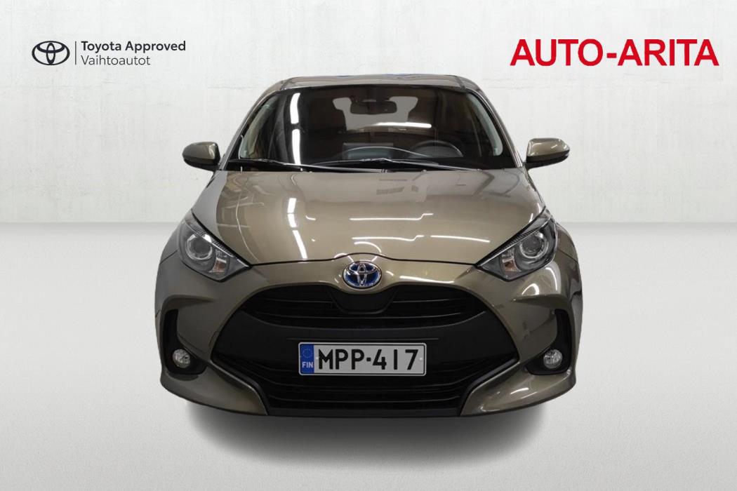 TOYOTA YARIS 2024