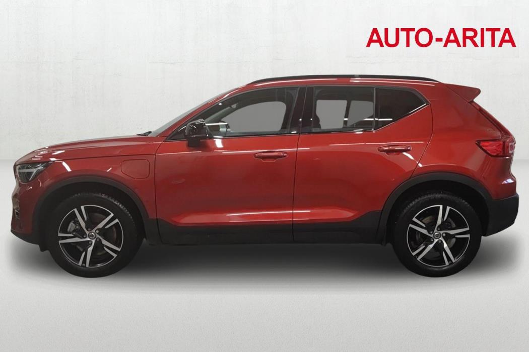 VOLVO XC40 2022