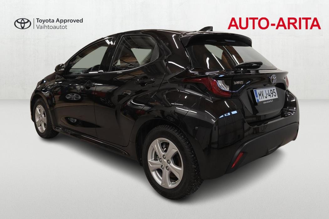 TOYOTA YARIS 2024