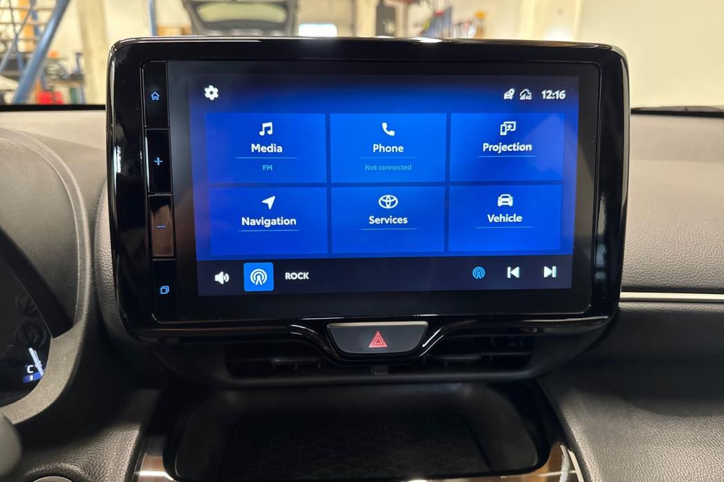 TOYOTA Yaris Cross 2023