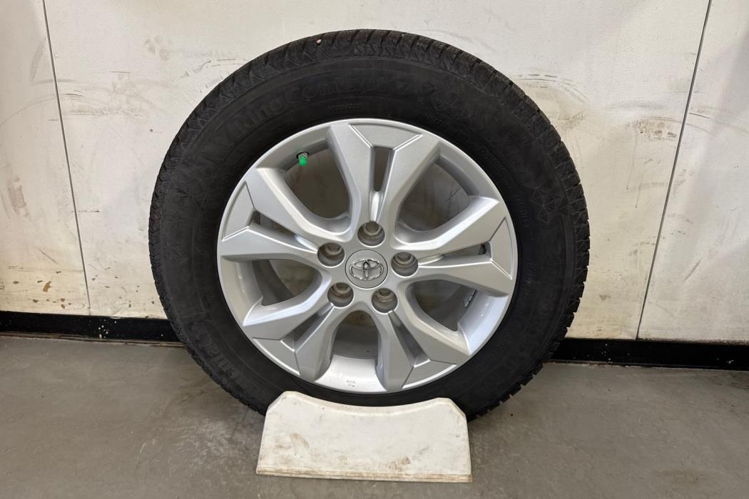 TOYOTA Yaris Cross 2023