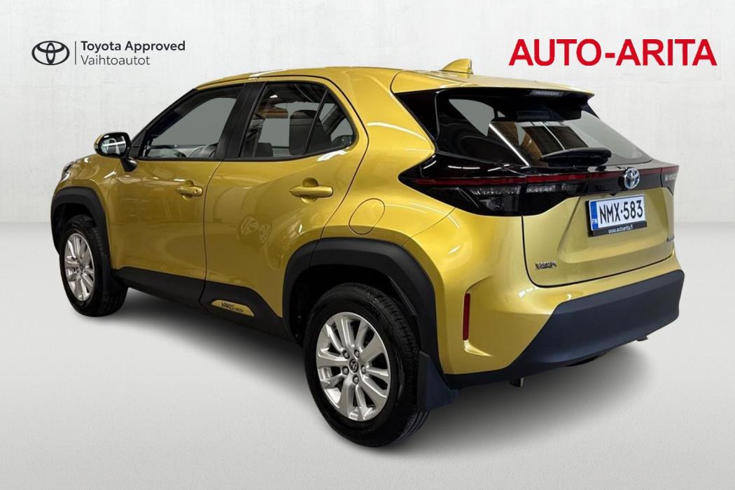 TOYOTA Yaris Cross 2023