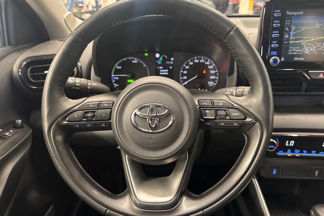 TOYOTA YARIS 2023