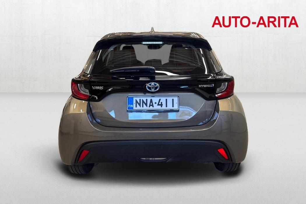TOYOTA YARIS 2023