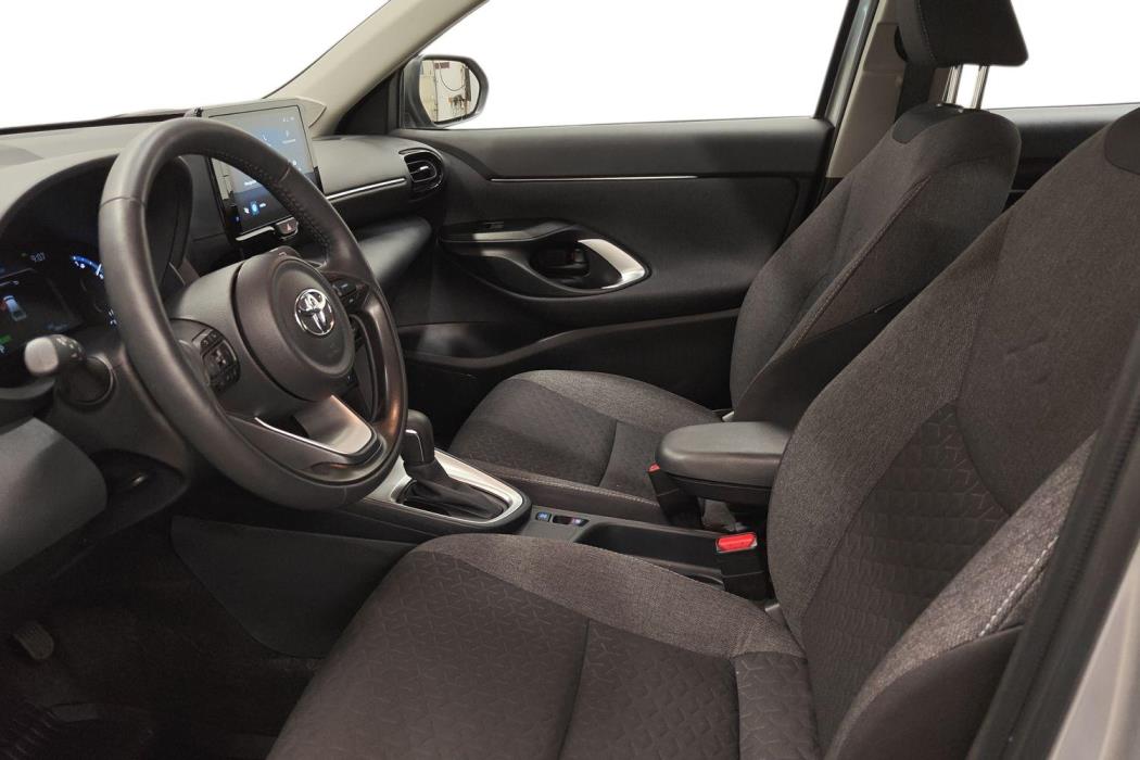 TOYOTA Yaris Cross 2024