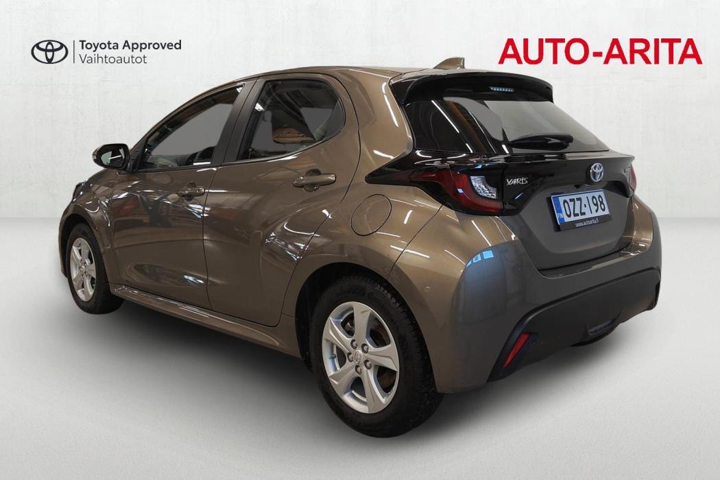 TOYOTA YARIS 2023
