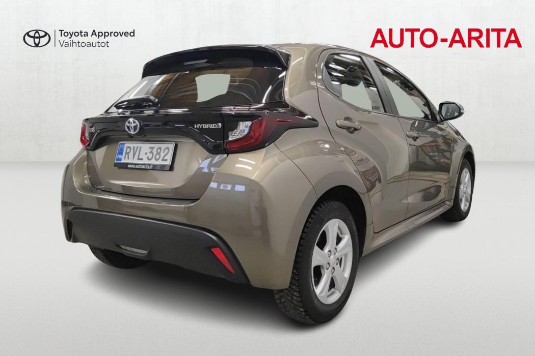 TOYOTA YARIS 2023